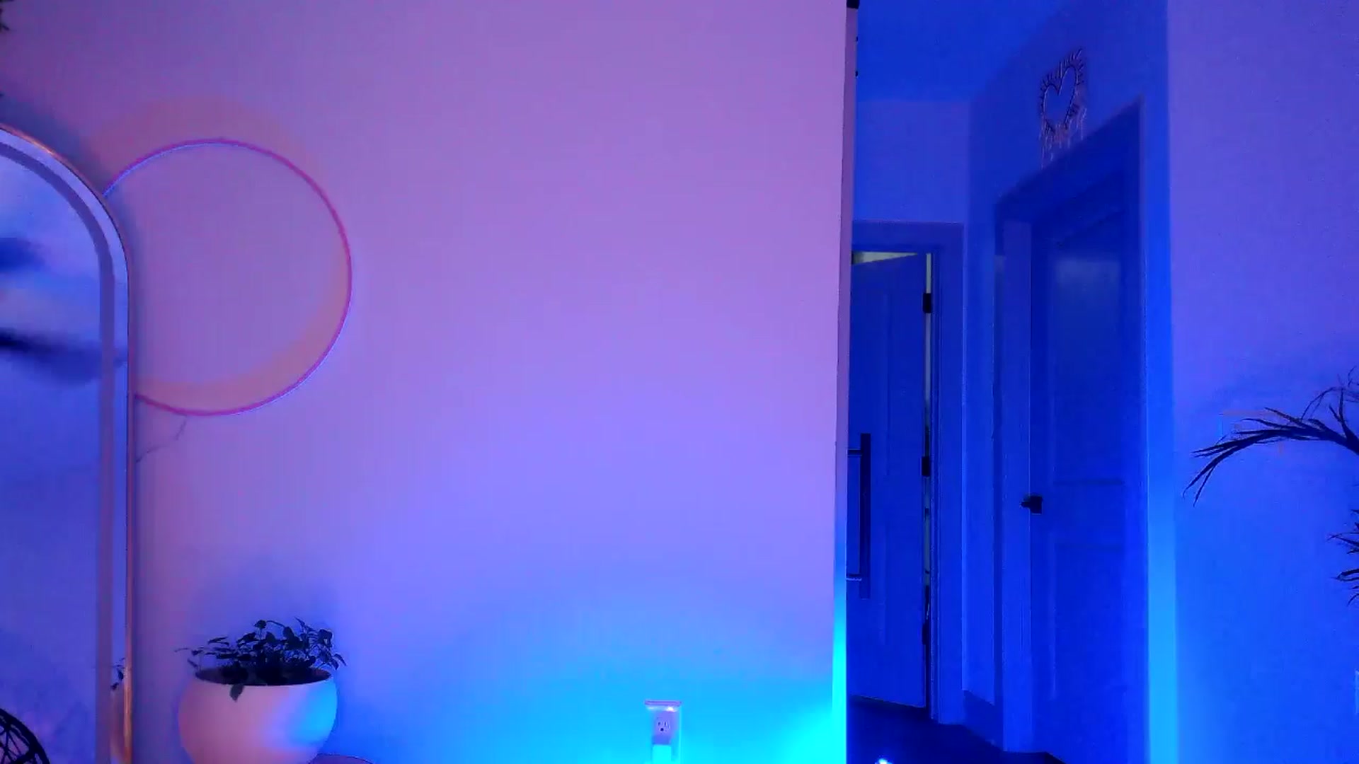 Gallery image thumbnail from SnugglePunk's myfreecams stream on, 06/30/2024, 01:43 image 14 of 20