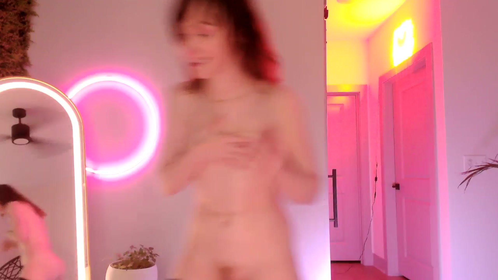 Gallery image thumbnail from SnugglePunk's myfreecams stream on, 07/06/2024, 23:30 image 20 of 20