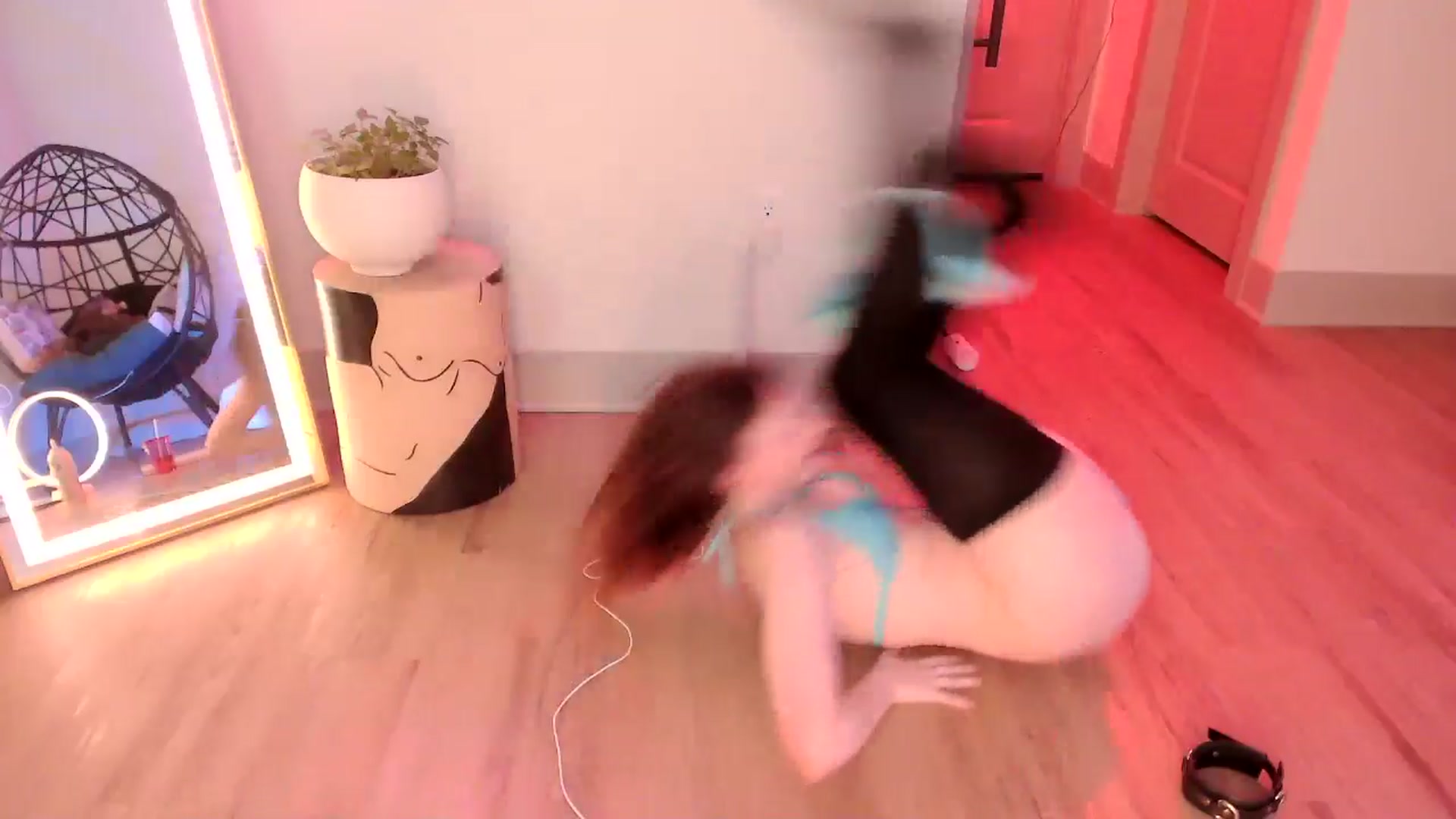 Gallery image thumbnail from SnugglePunk's myfreecams stream on, 07/07/2024, 24:01 image 16 of 20