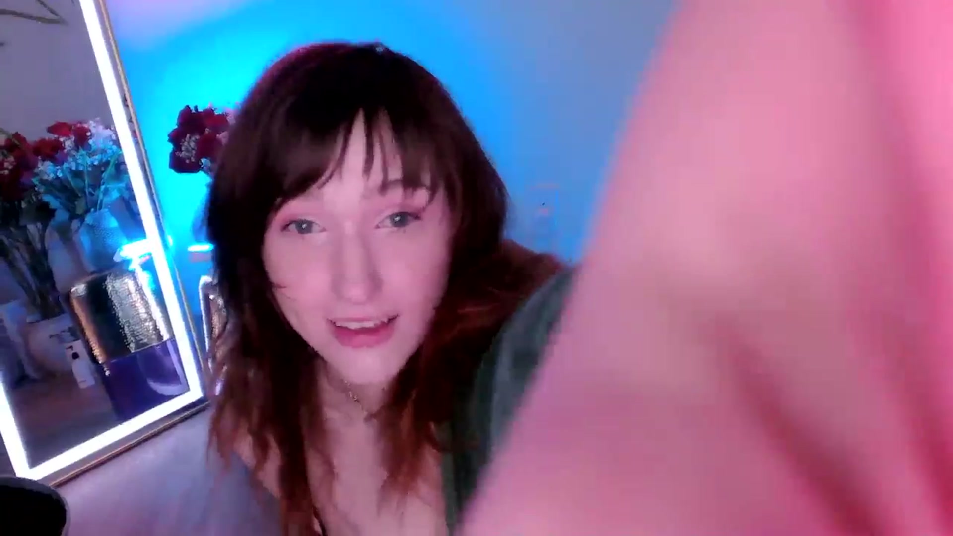 Gallery image thumbnail from SnugglePunk's myfreecams stream on, 07/18/2024, 23:19 image 13 of 20