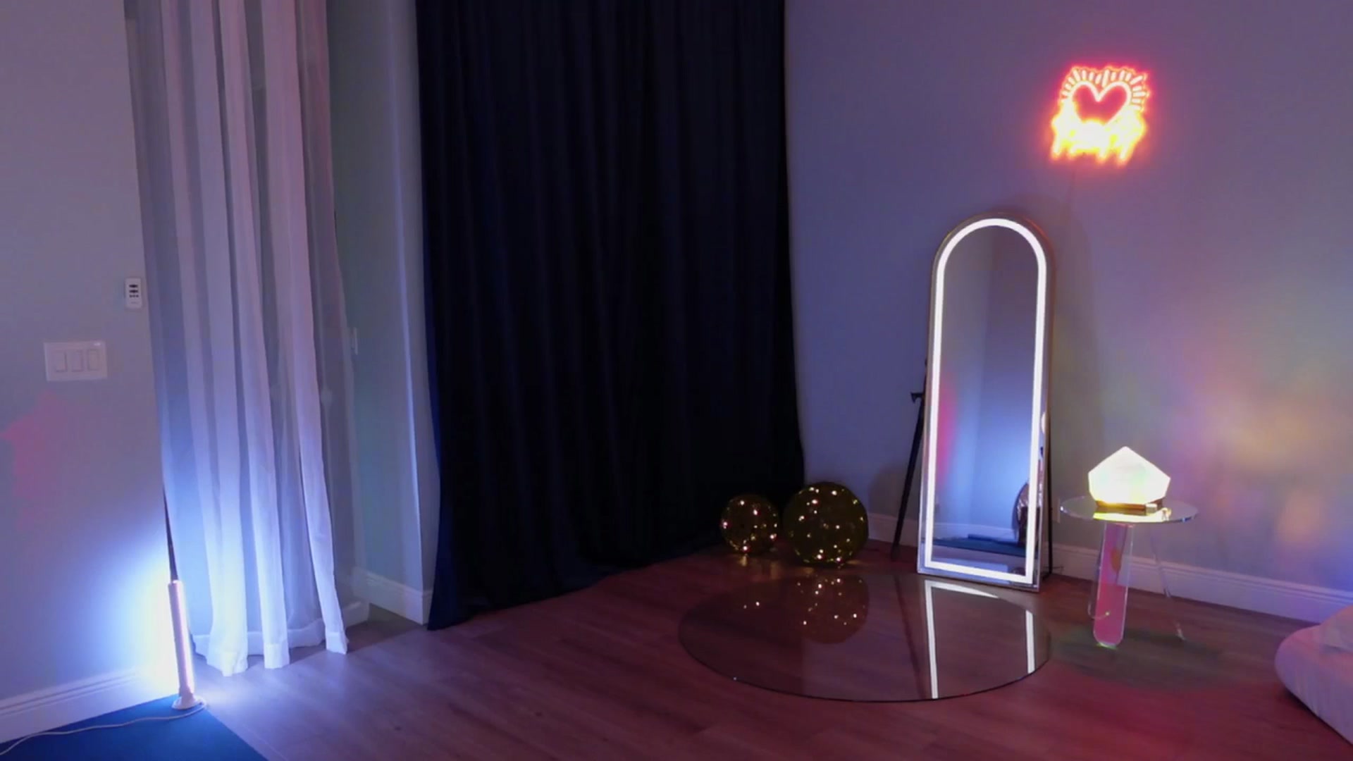 Gallery image thumbnail from SnugglePunk's myfreecams stream on, 03/02/2025, 24:05 image 1 of 20