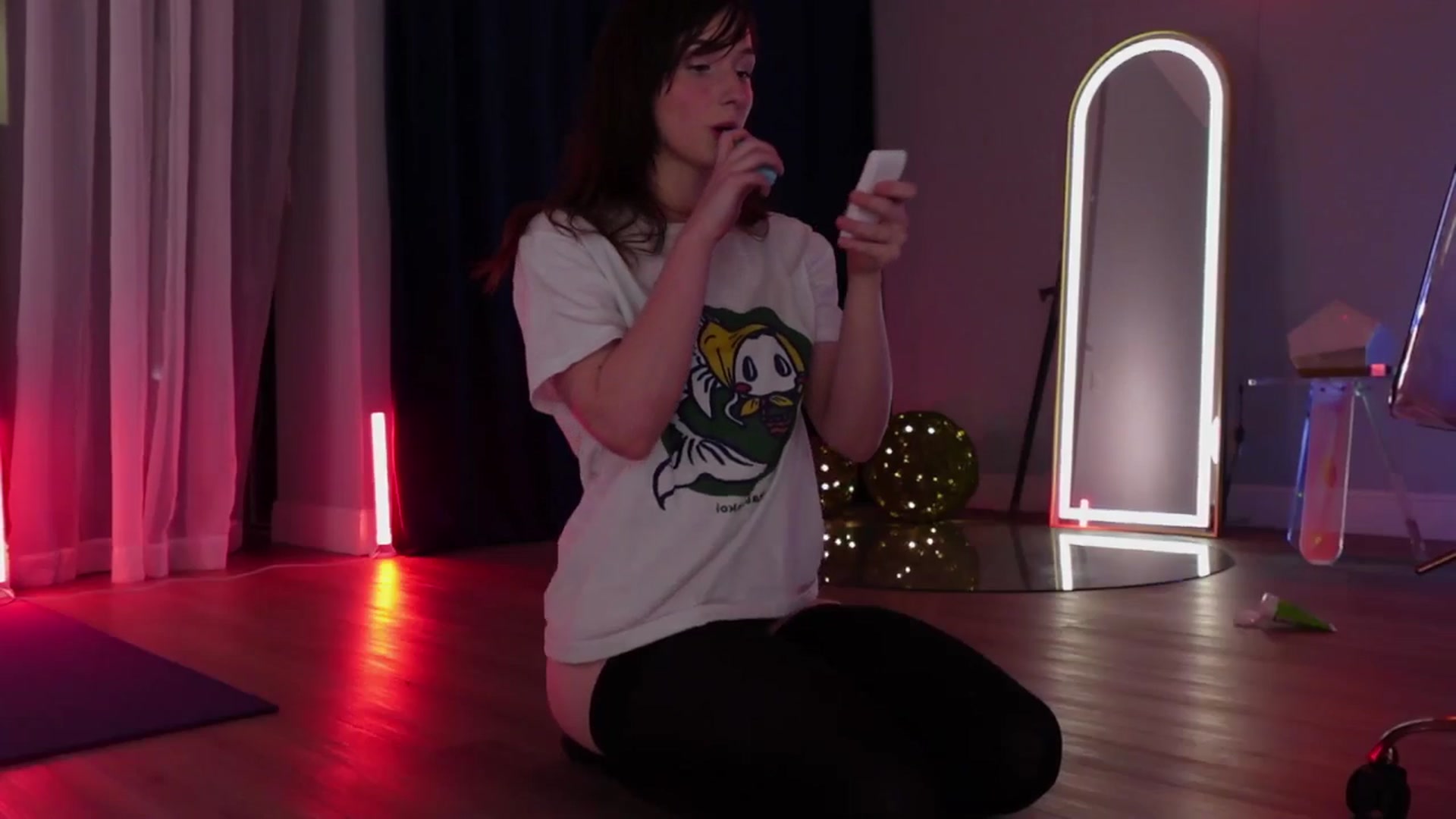 Gallery image thumbnail from SnugglePunk's myfreecams stream on, 03/02/2025, 04:34 image 4 of 20