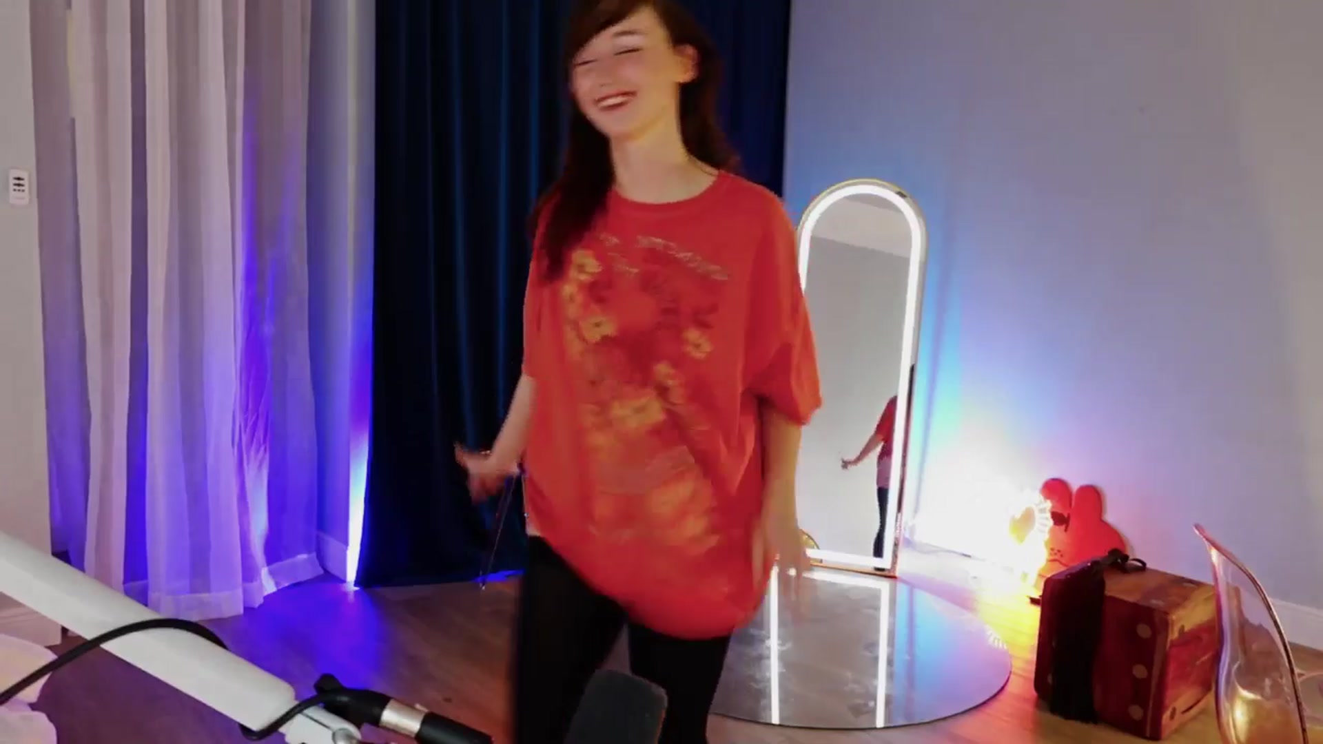 Gallery image thumbnail from SnugglePunk's myfreecams stream on, 03/21/2025, 02:02 image 2 of 20