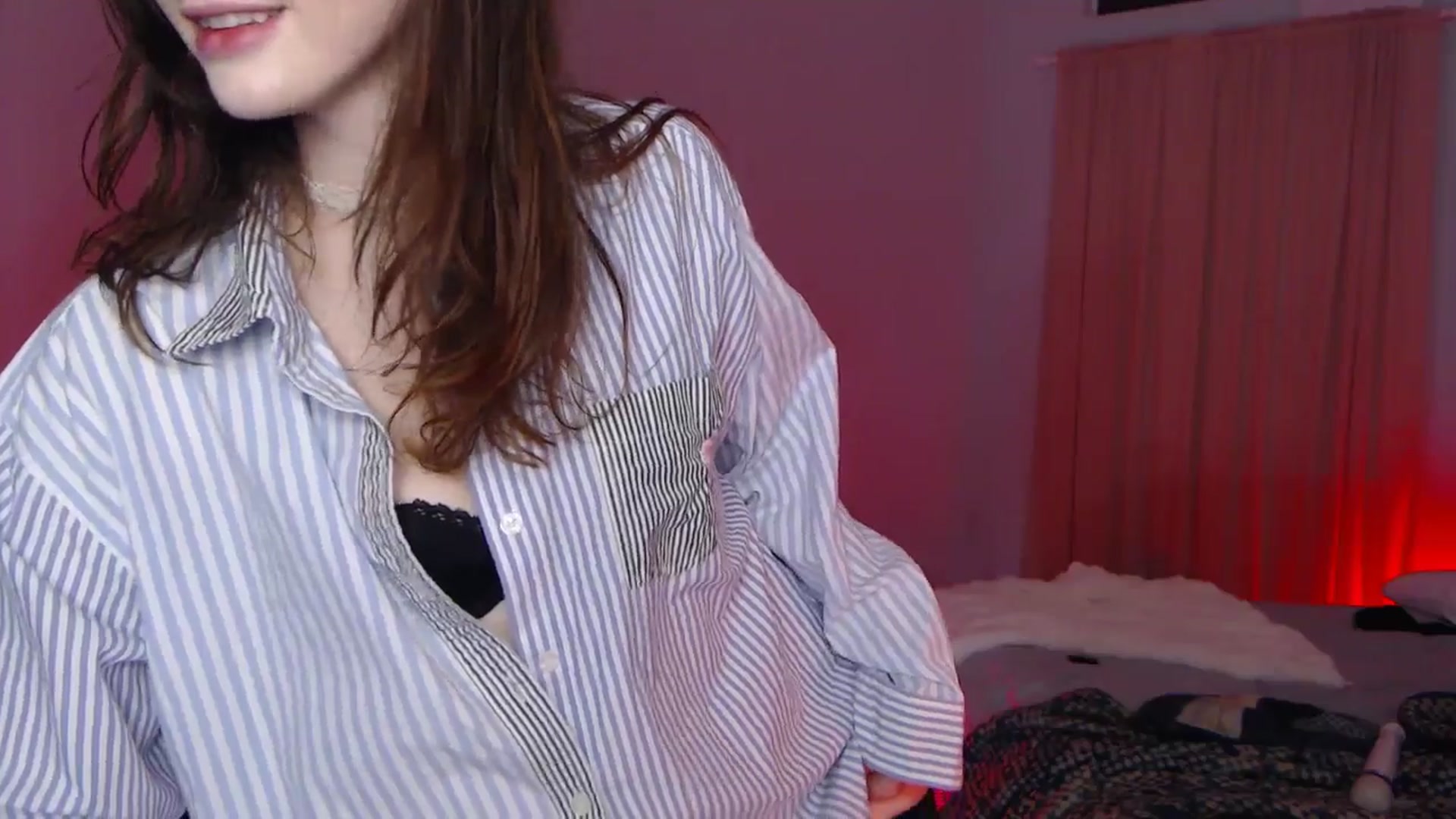 Gallery image thumbnail from SnugglePunk's myfreecams stream on, 05/17/2025, 02:01 image 2 of 20