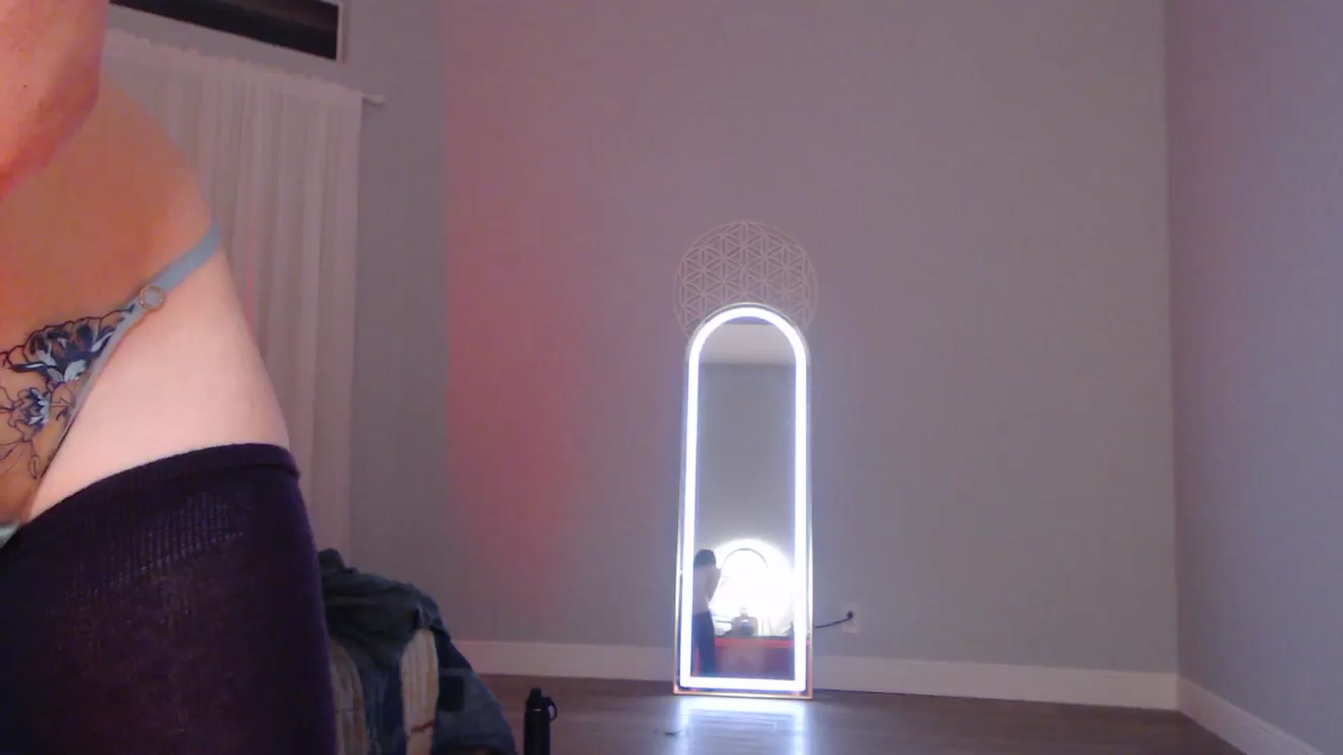 Gallery image thumbnail from SnugglePunk's myfreecams stream on, 06/07/2025, 01:53 image 18 of 20