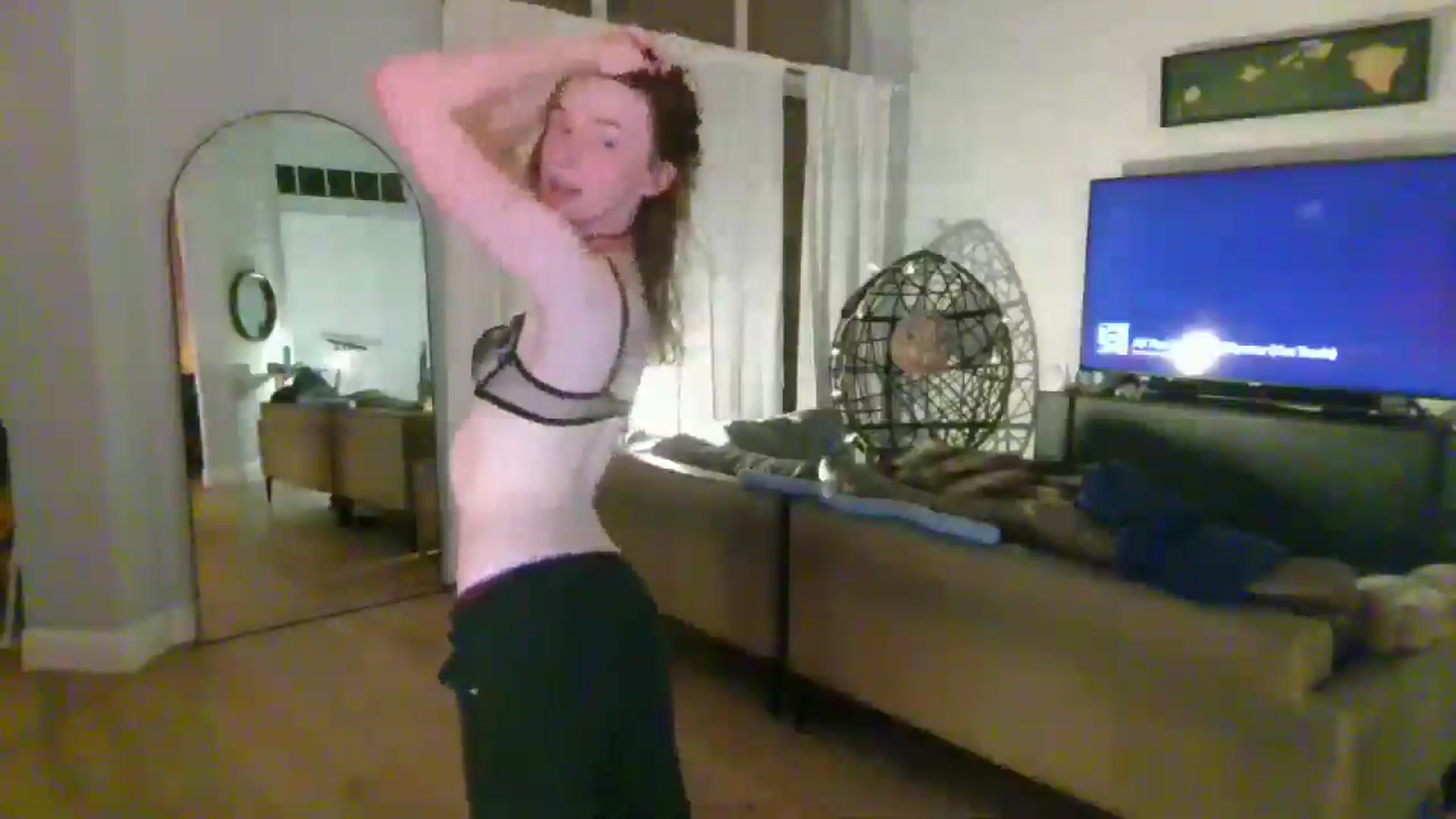 Gallery image thumbnail from SnugglePunk's myfreecams stream on, 09/12/2025, 24:00 image 8 of 20