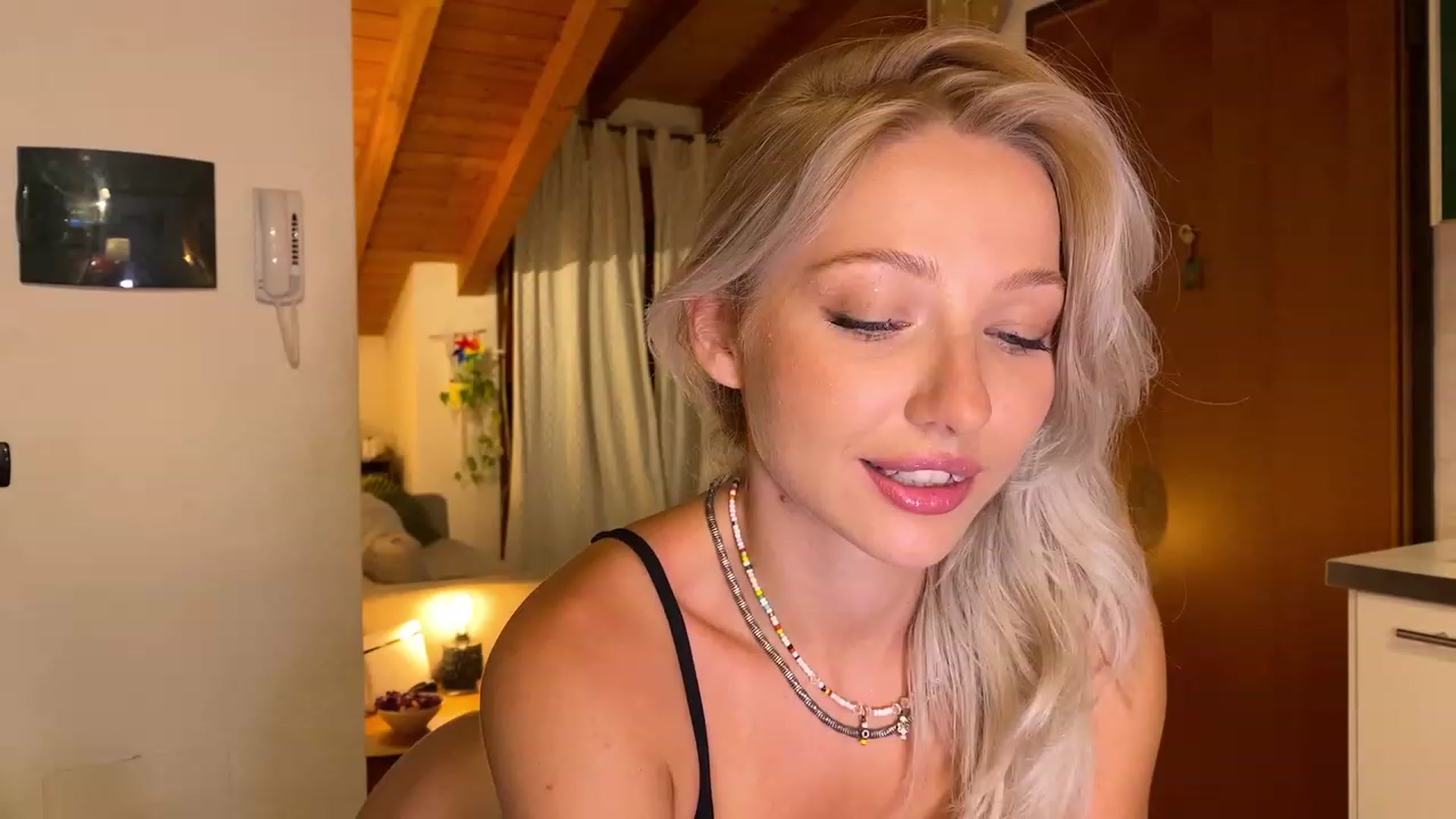 Gallery image thumbnail from SoAlexis's myfreecams stream on, 08/22/2023, 23:55 image 9 of 20