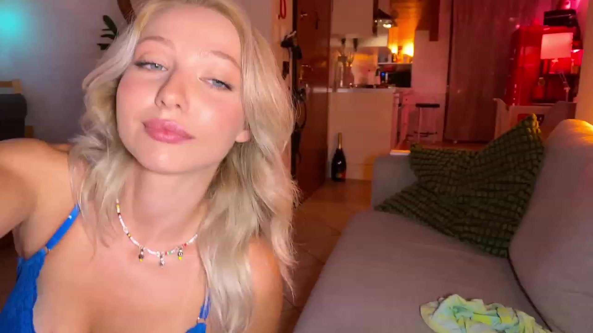 Gallery image thumbnail from SoAlexis's myfreecams stream on, 08/26/2023, 24:07 image 3 of 20