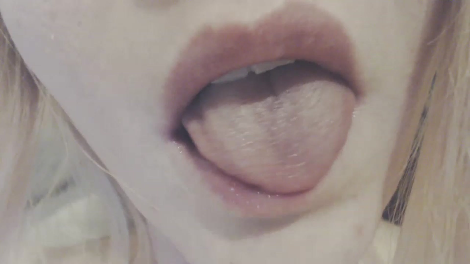 Gallery image thumbnail from SoLittleAmber's myfreecams stream on, 03/27/2023, 17:39 image 15 of 20