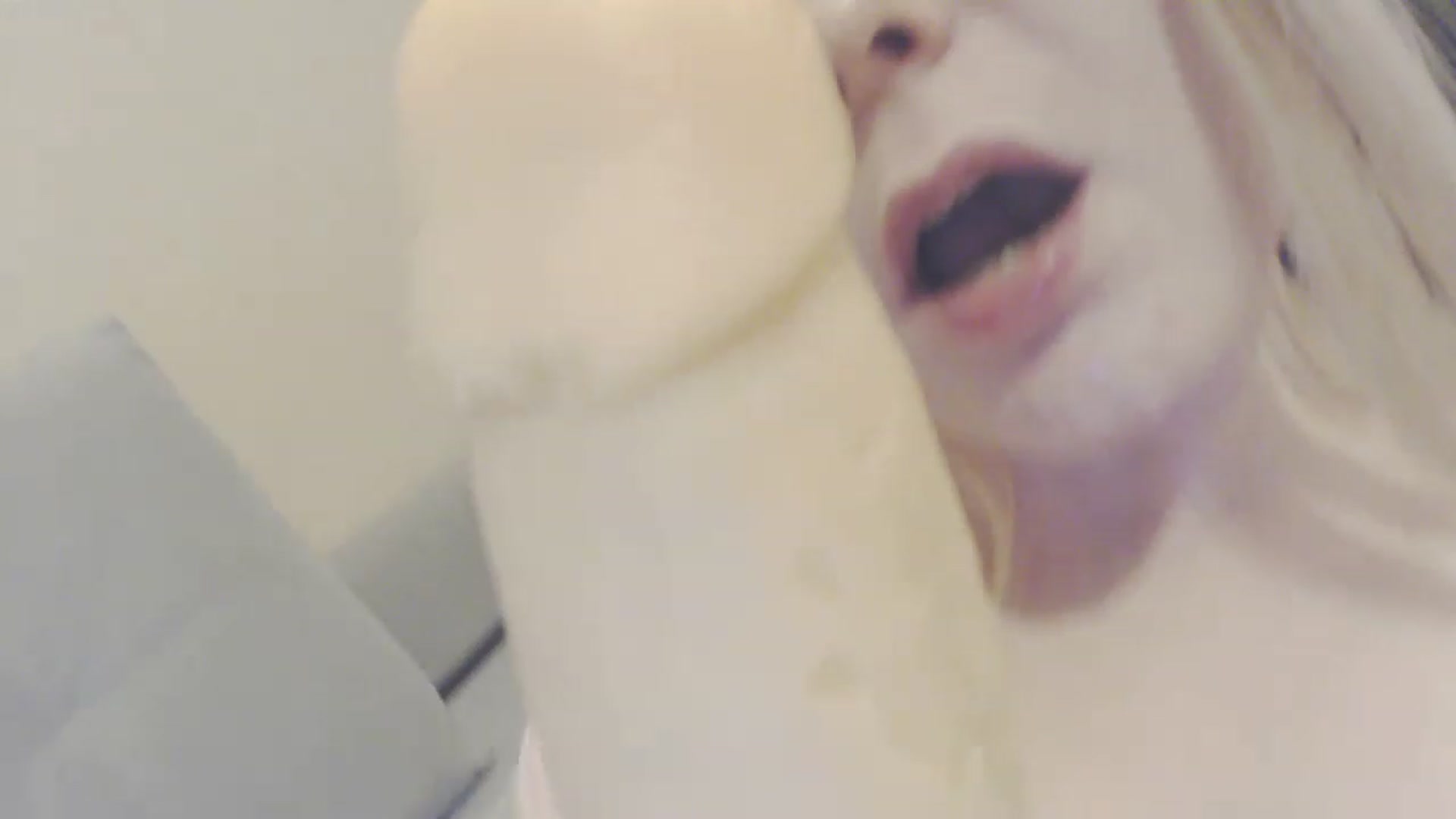 Gallery image thumbnail from SoLittleAmber's myfreecams stream on, 03/27/2023, 17:39 image 6 of 20