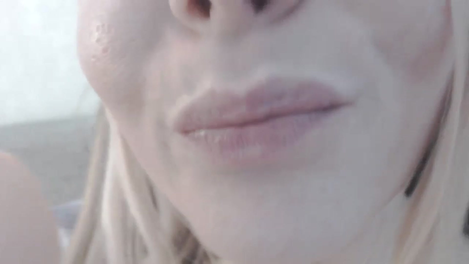 Gallery image thumbnail from SoLittleAmber's myfreecams stream on, 04/06/2023, 15:58 image 4 of 20