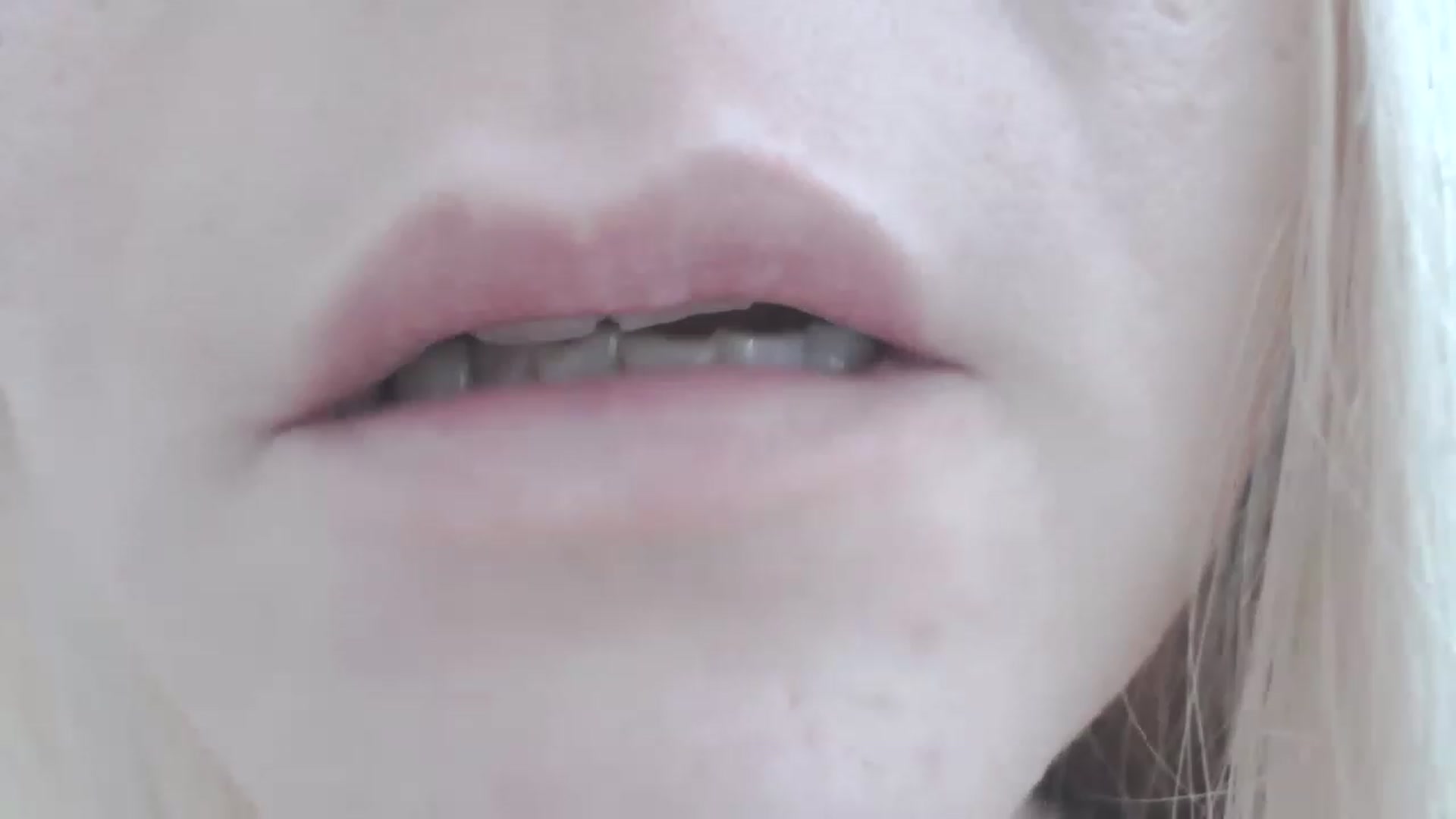 Gallery image thumbnail from SoLittleAmber's myfreecams stream on, 04/15/2023, 14:15 image 19 of 20