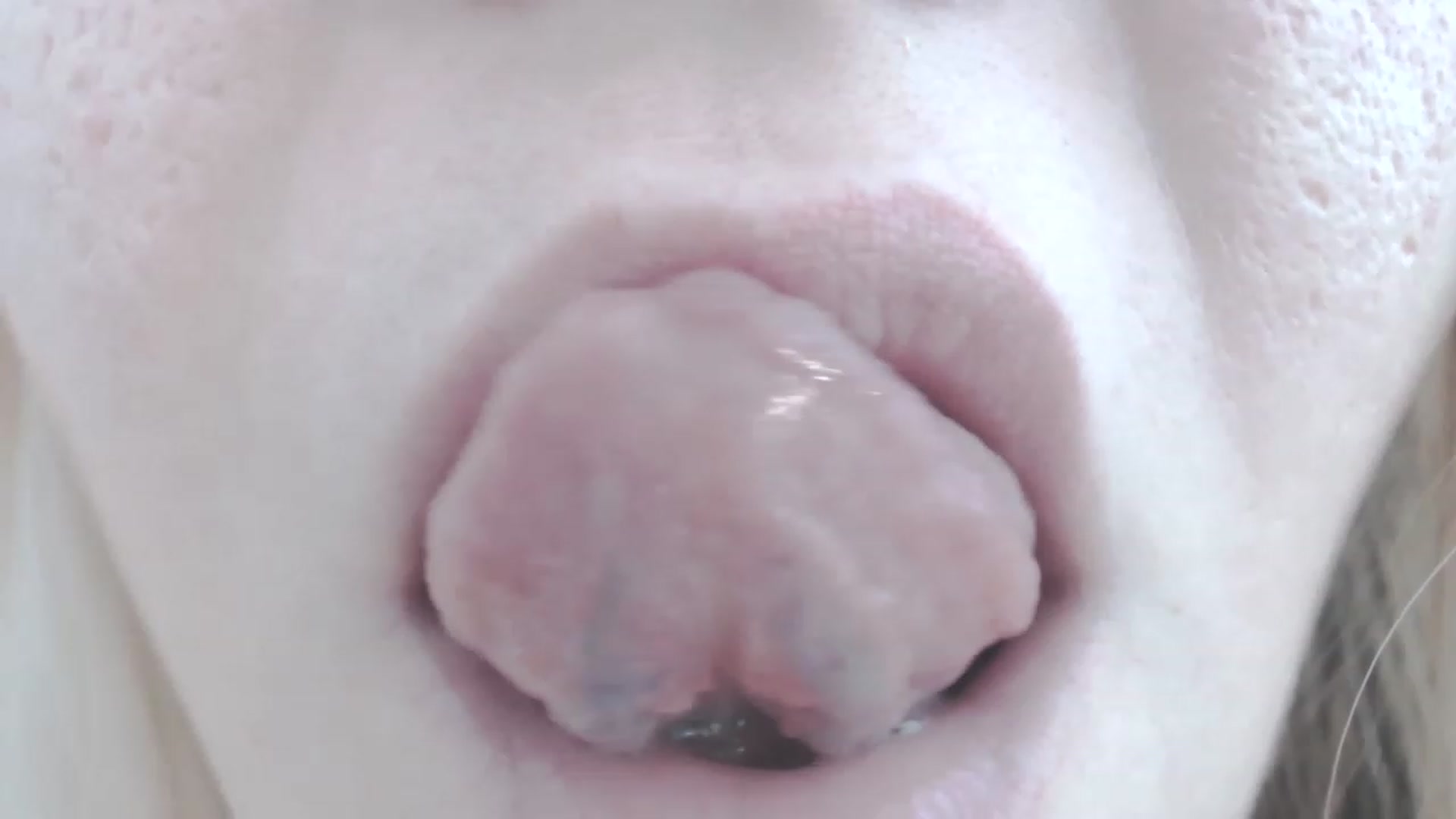 Gallery image thumbnail from SoLittleAmber's myfreecams stream on, 04/15/2023, 14:15 image 13 of 20