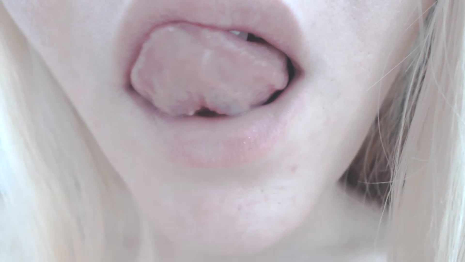Gallery image thumbnail from SoLittleAmber's myfreecams stream on, 04/15/2023, 14:15 image 15 of 20