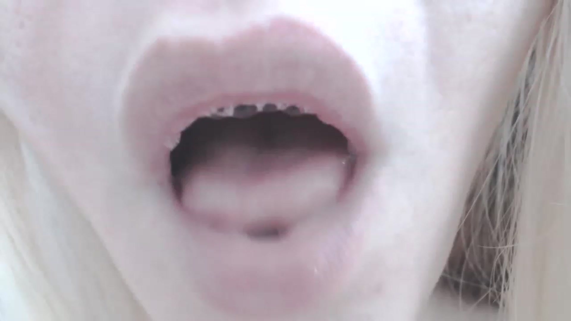 Gallery image thumbnail from SoLittleAmber's myfreecams stream on, 04/15/2023, 14:15 image 14 of 20