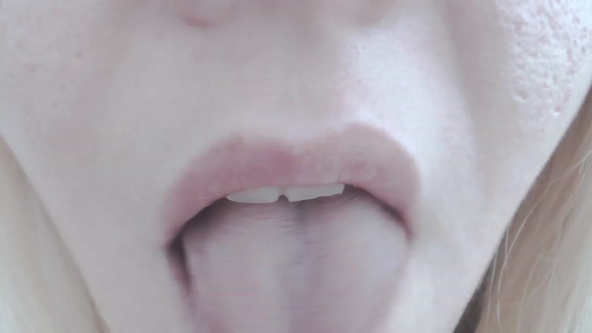 Gallery image thumbnail from SoLittleAmber's myfreecams stream on, 04/15/2023, 14:15 image 12 of 20