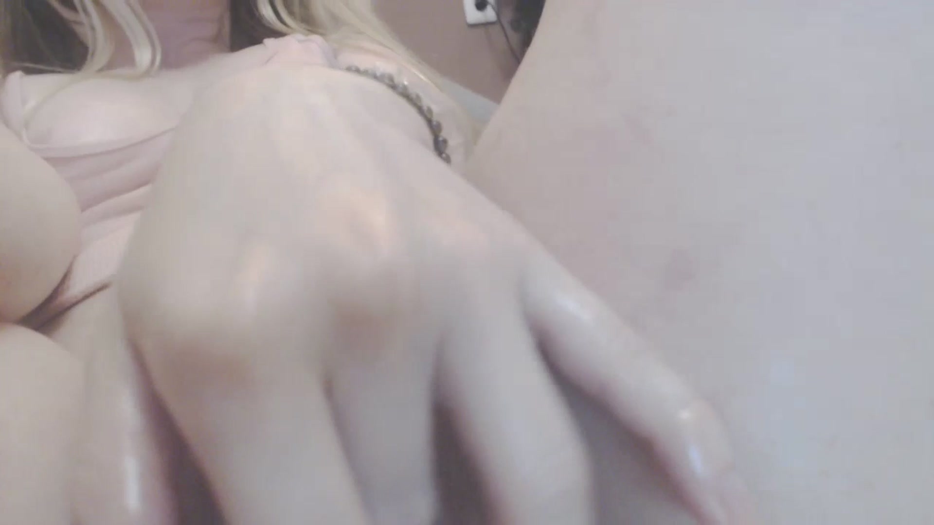 Gallery image thumbnail from SoLittleAmber's myfreecams stream on, 07/12/2023, 12:01 image 18 of 20