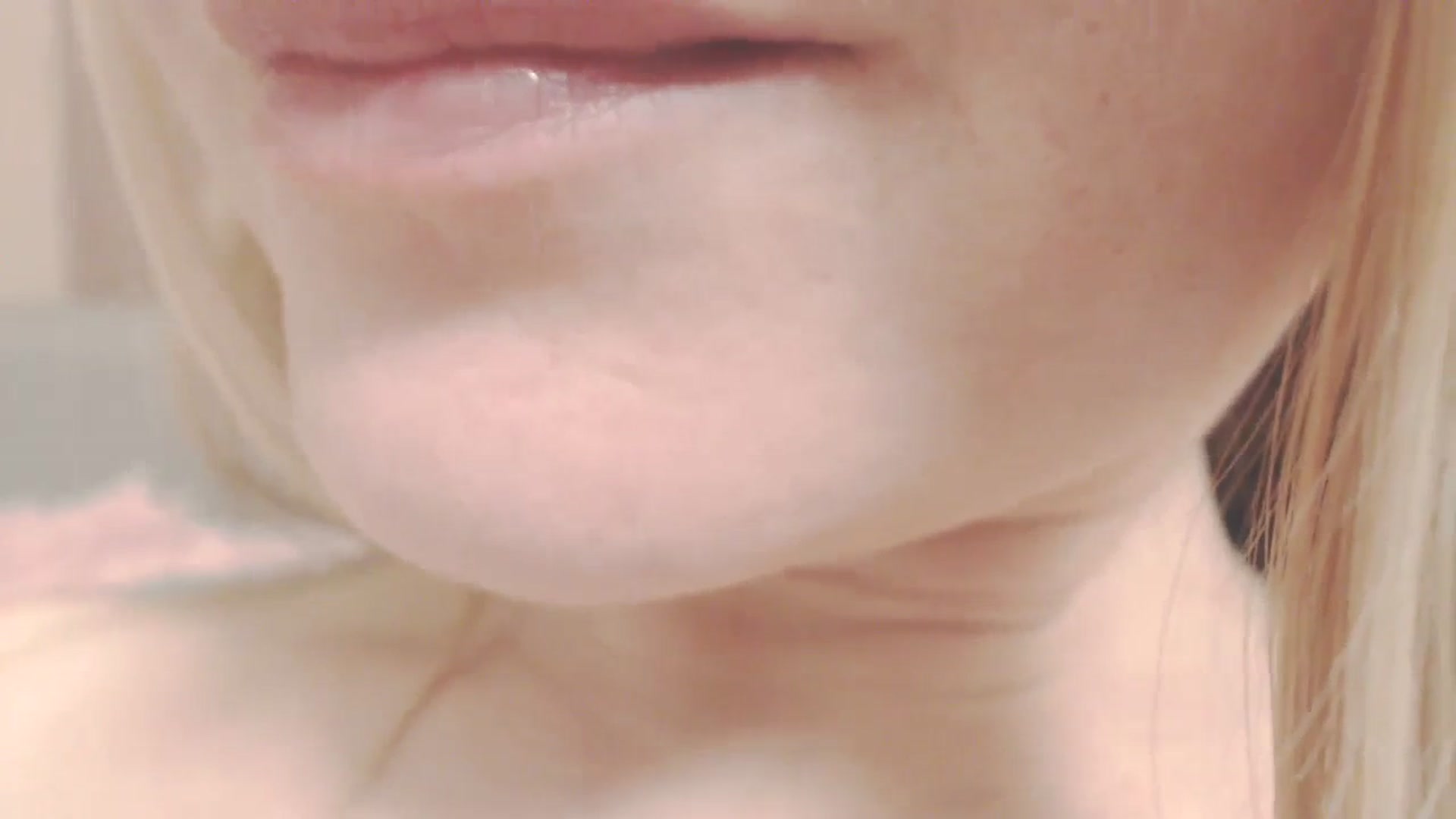 Gallery image thumbnail from SoLittleAmber's myfreecams stream on, 11/22/2023, 10:45 image 20 of 20