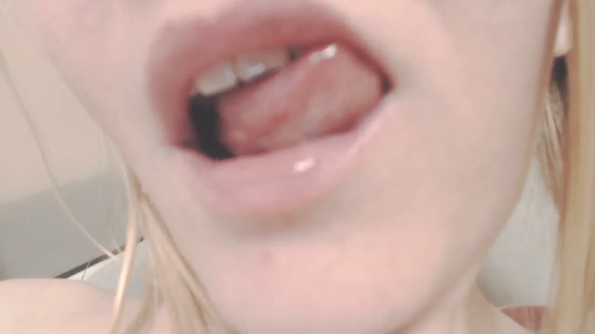 Gallery image thumbnail from SoLittleAmber's myfreecams stream on, 01/15/2024, 19:39 image 6 of 20