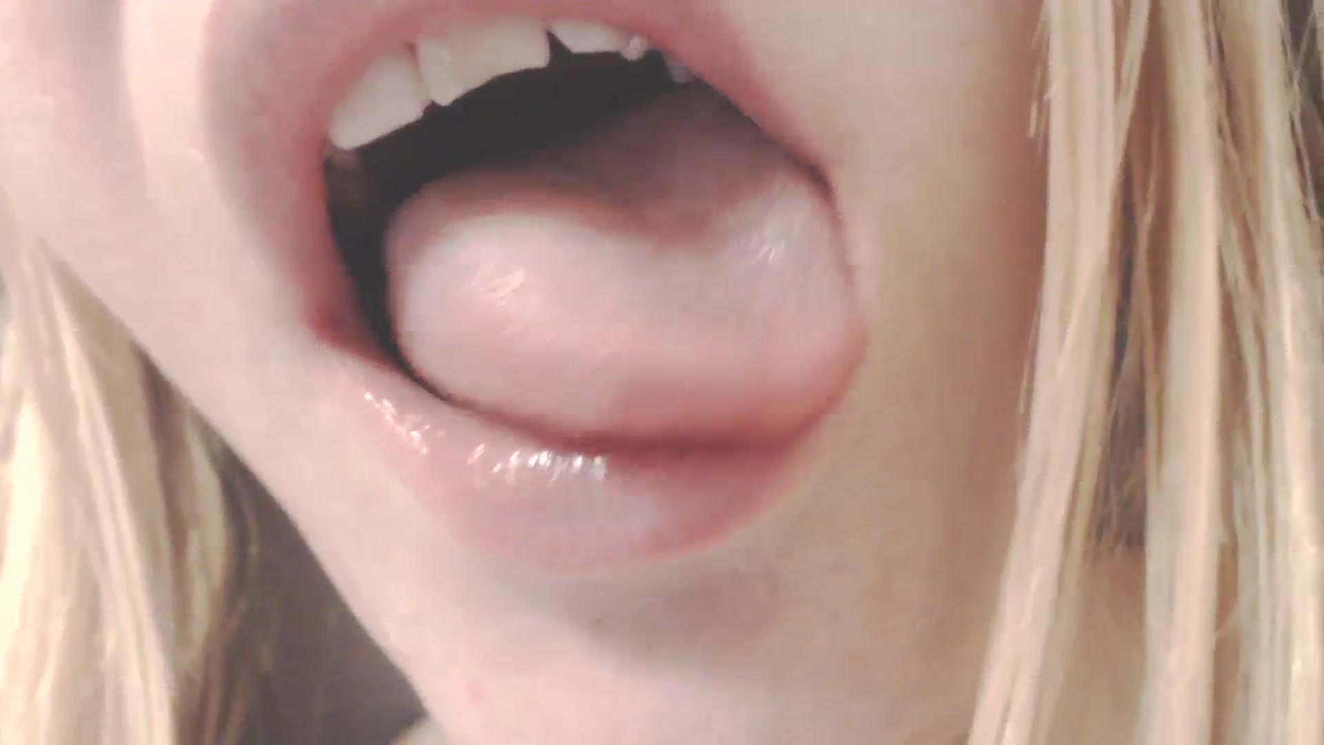 Gallery image thumbnail from SoLittleAmber's myfreecams stream on, 01/31/2024, 13:03 image 2 of 20