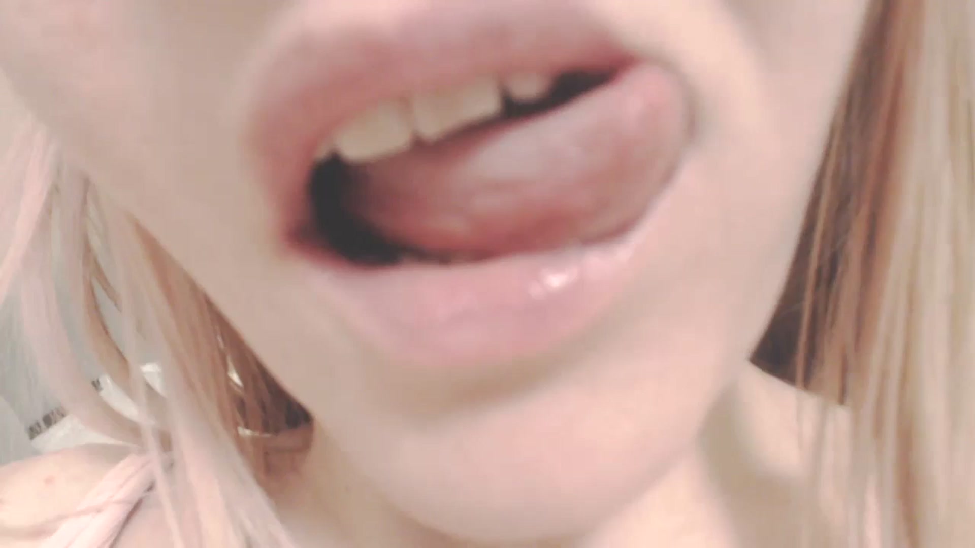 Gallery image thumbnail from SoLittleAmber's myfreecams stream on, 02/14/2024, 10:21 image 18 of 20