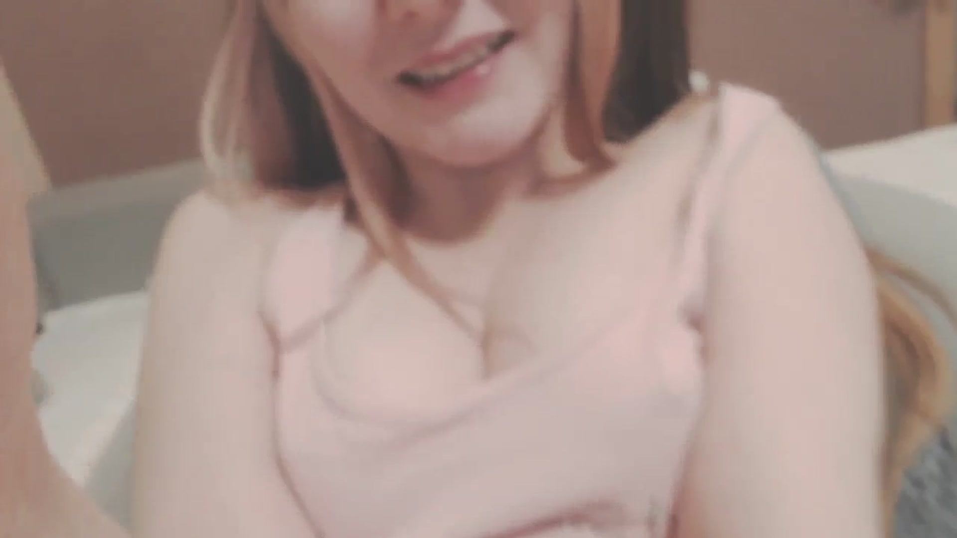 Gallery image thumbnail from SoLittleAmber's myfreecams stream on, 02/14/2024, 10:21 image 3 of 20