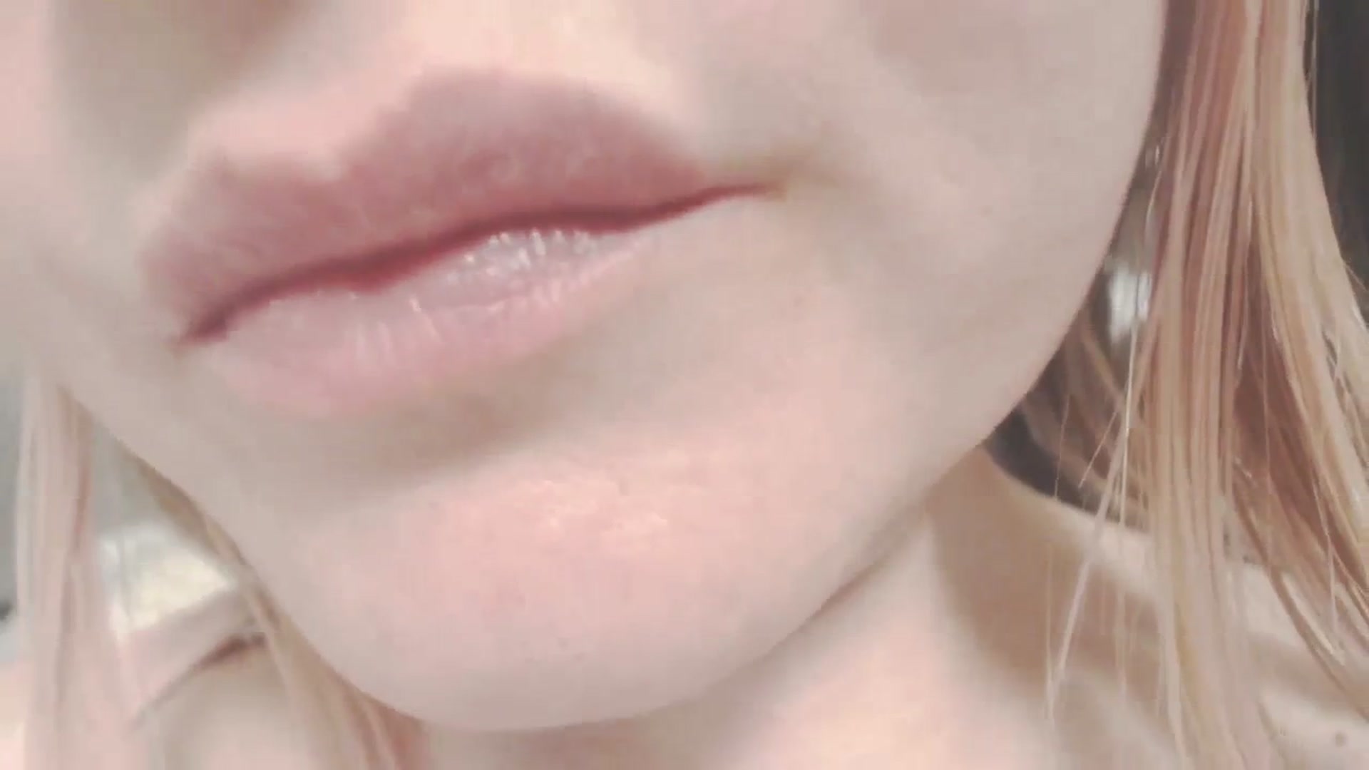 Gallery image thumbnail from SoLittleAmber's myfreecams stream on, 02/15/2024, 12:33 image 7 of 20