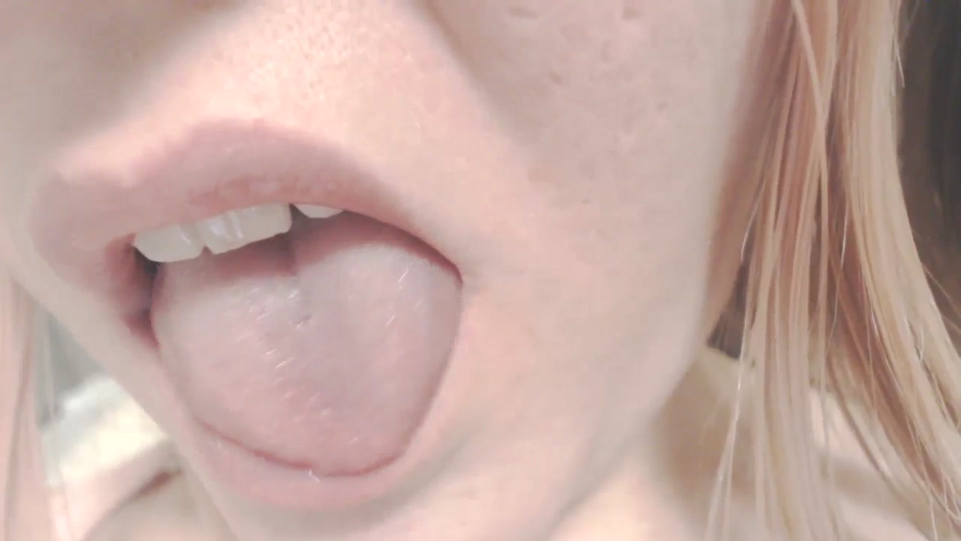 Gallery image thumbnail from SoLittleAmber's myfreecams stream on, 02/15/2024, 12:33 image 8 of 20