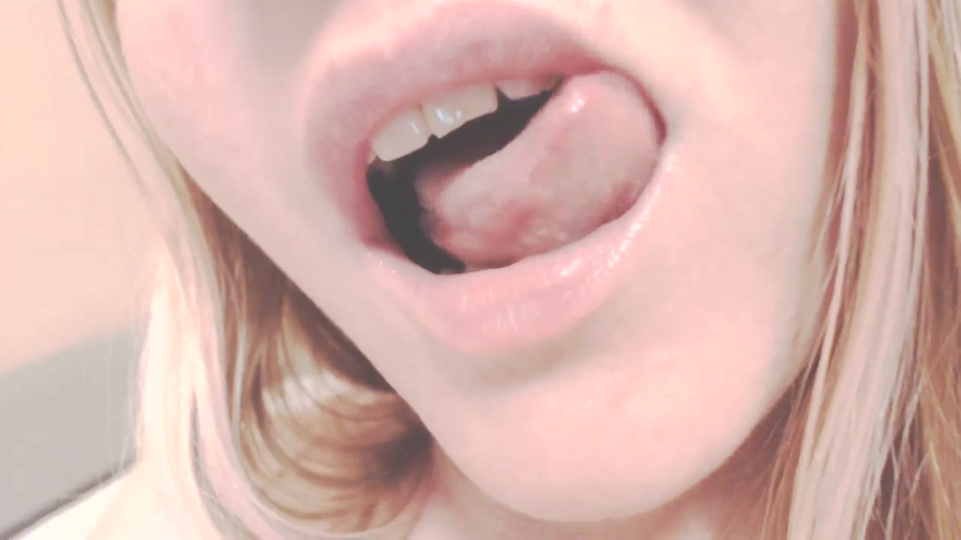 Gallery image thumbnail from SoLittleAmber's myfreecams stream on, 07/24/2024, 20:25 image 6 of 20