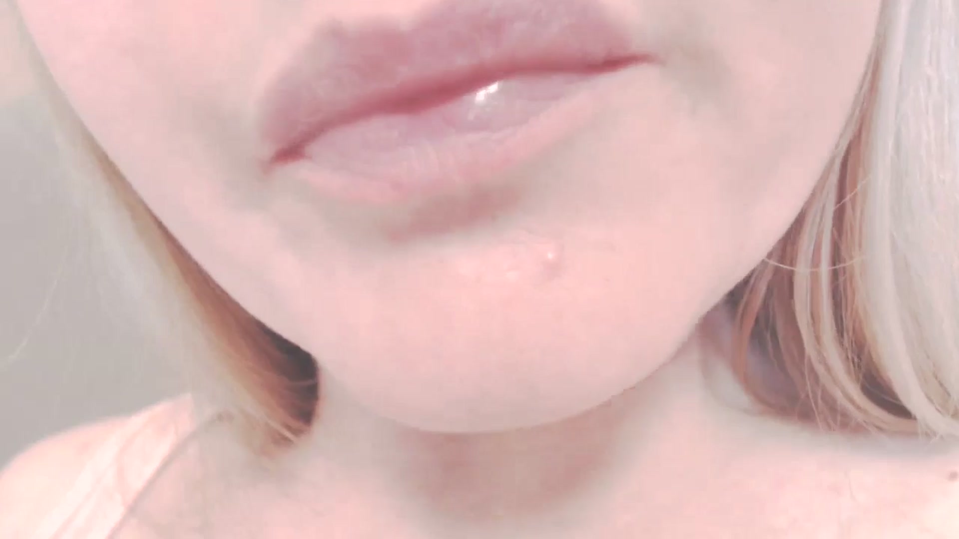 Gallery image thumbnail from SoLittleAmber's myfreecams stream on, 07/26/2024, 11:21 image 15 of 20