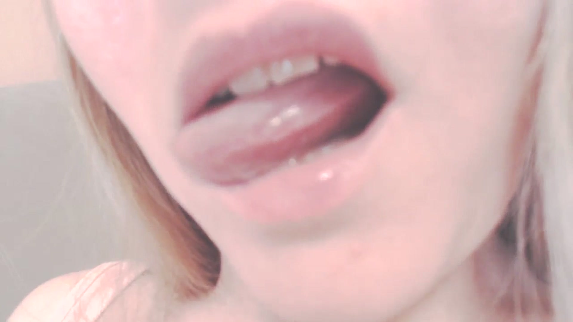 Gallery image thumbnail from SoLittleAmber's myfreecams stream on, 07/26/2024, 11:21 image 10 of 20