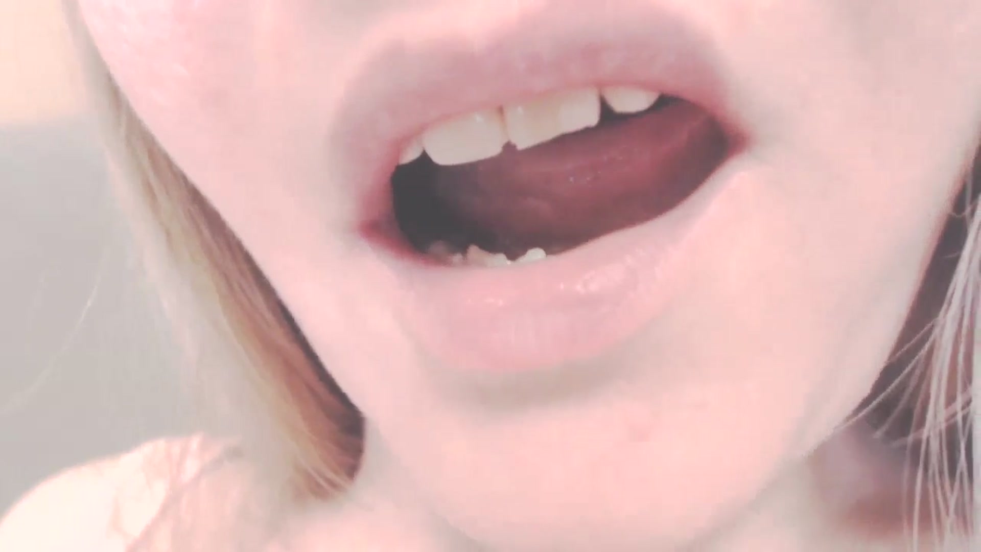 Gallery image thumbnail from SoLittleAmber's myfreecams stream on, 07/26/2024, 11:21 image 7 of 20