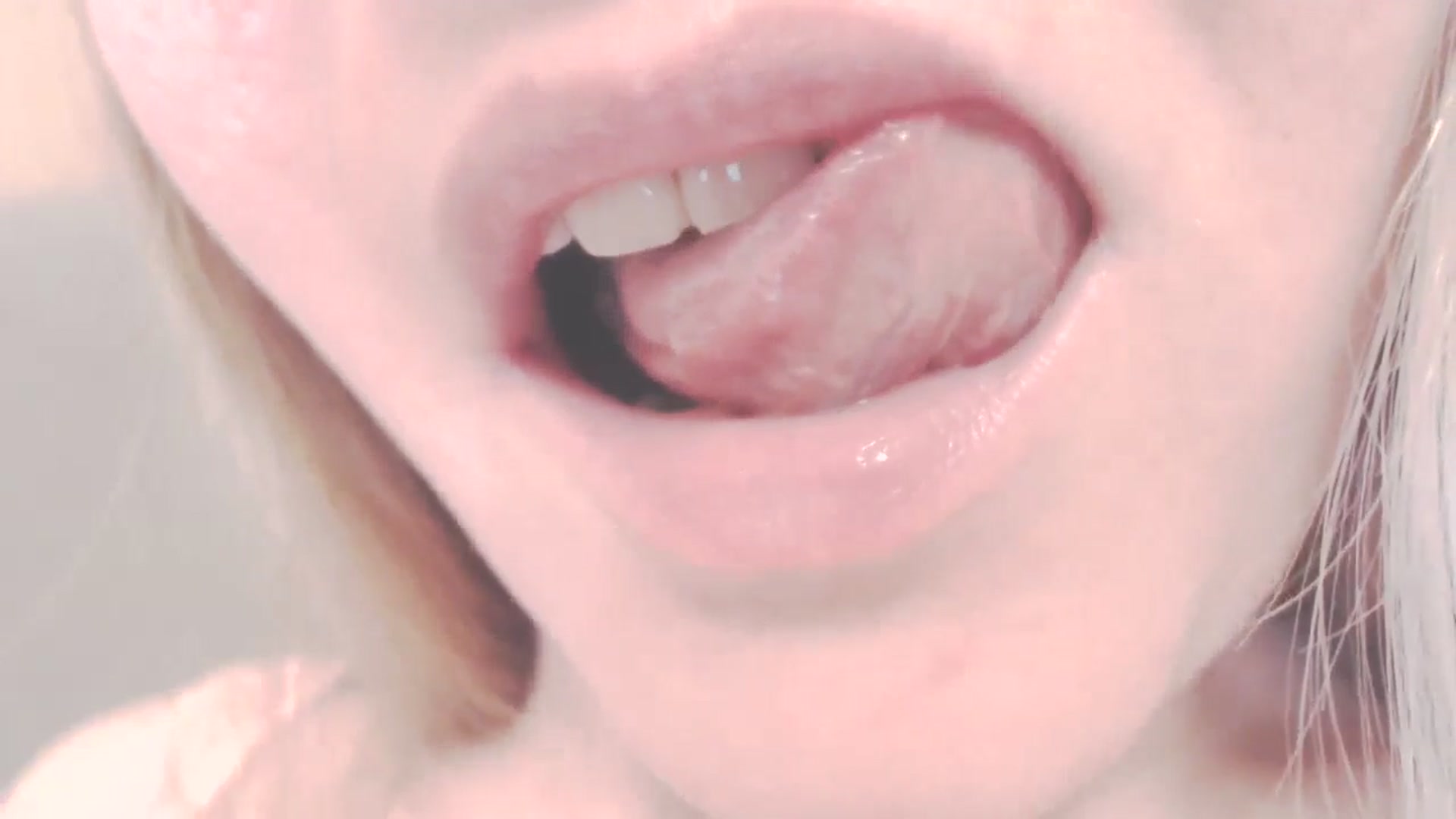 Gallery image thumbnail from SoLittleAmber's myfreecams stream on, 07/26/2024, 11:21 image 8 of 20
