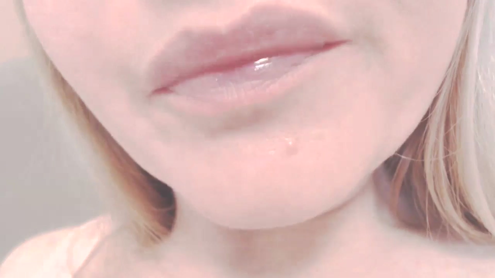 Gallery image thumbnail from SoLittleAmber's myfreecams stream on, 07/26/2024, 11:21 image 17 of 20