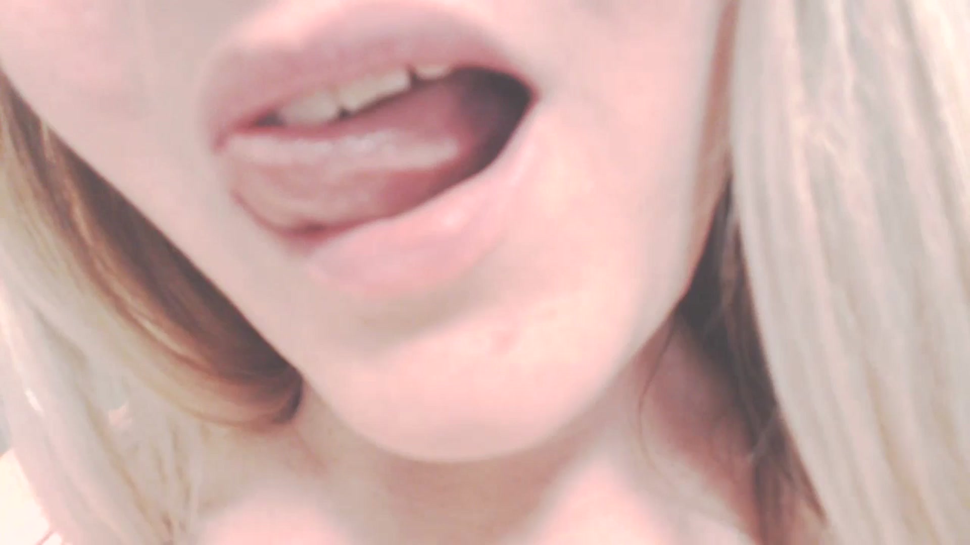 Gallery image thumbnail from SoLittleAmber's myfreecams stream on, 07/28/2024, 11:55 image 4 of 20