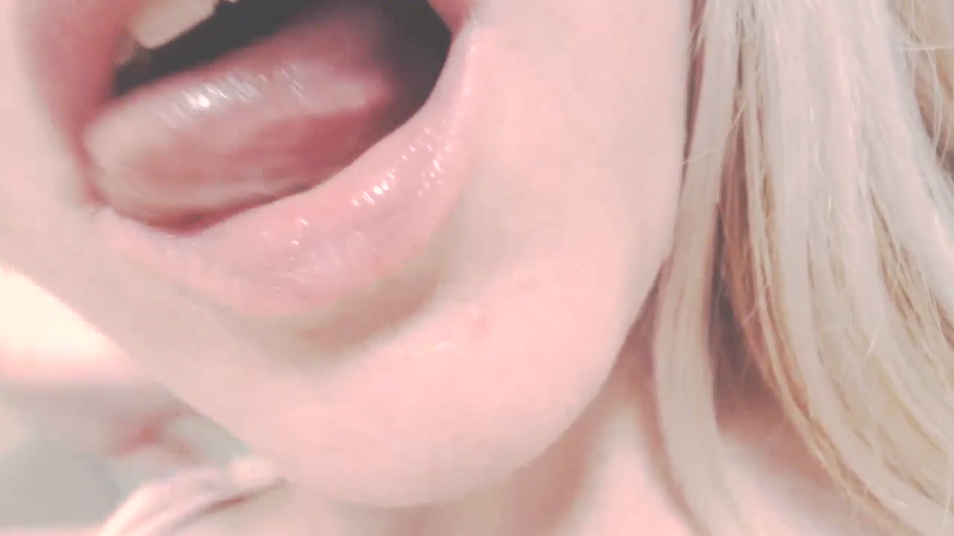Gallery image thumbnail from SoLittleAmber's myfreecams stream on, 07/28/2024, 11:55 image 19 of 20