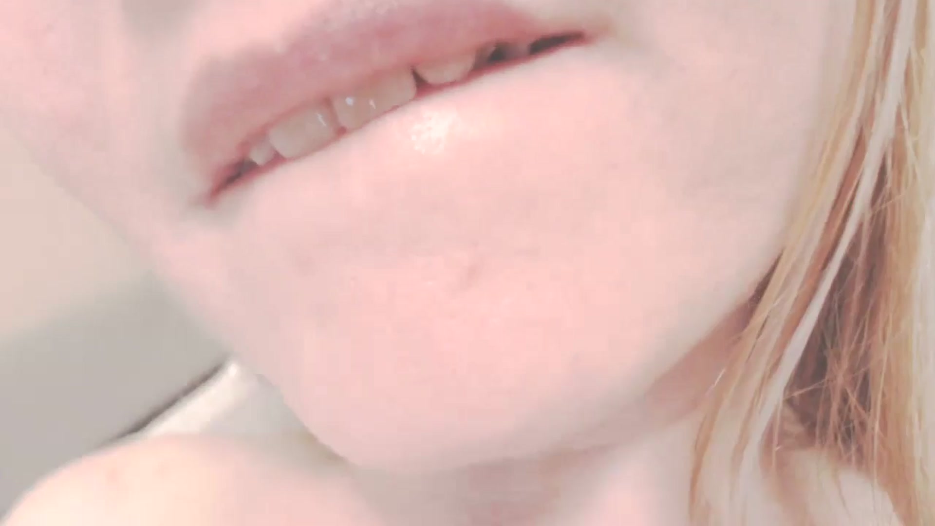 Gallery image thumbnail from SoLittleAmber's myfreecams stream on, 07/28/2024, 12:29 image 20 of 20