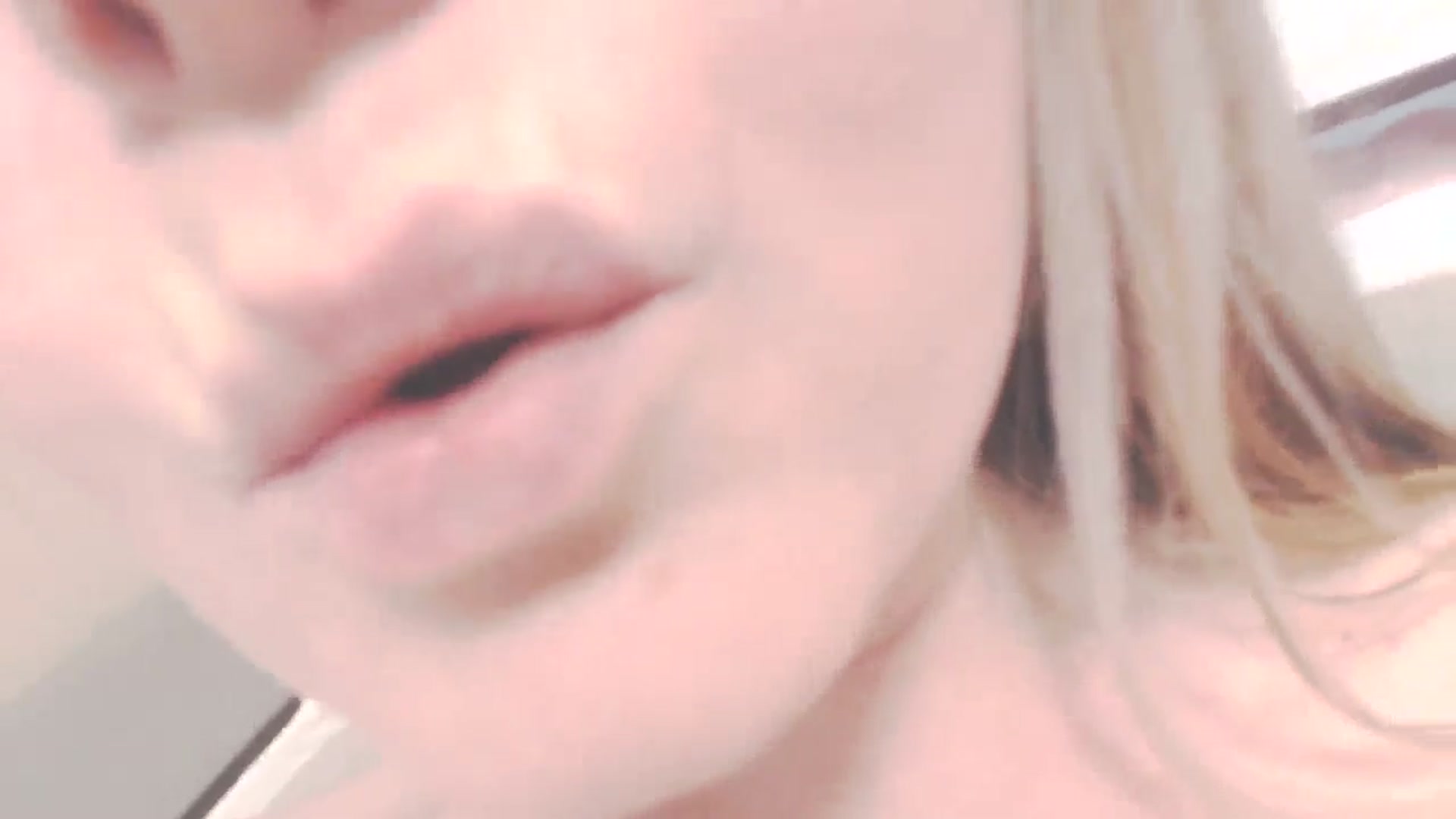 Gallery image thumbnail from SoLittleAmber's myfreecams stream on, 07/28/2024, 12:29 image 13 of 20
