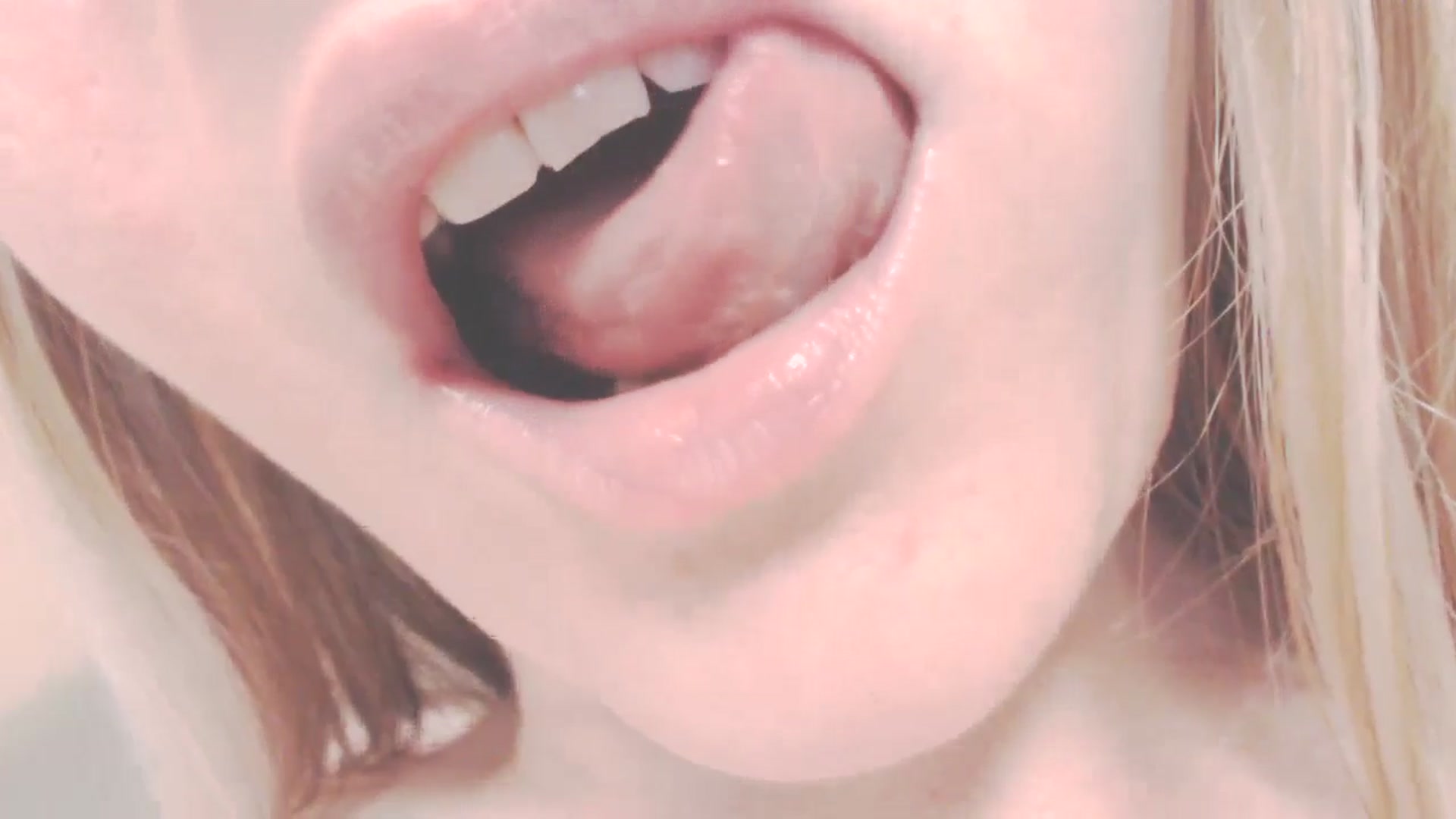 Gallery image thumbnail from SoLittleAmber's myfreecams stream on, 07/28/2024, 12:29 image 5 of 20