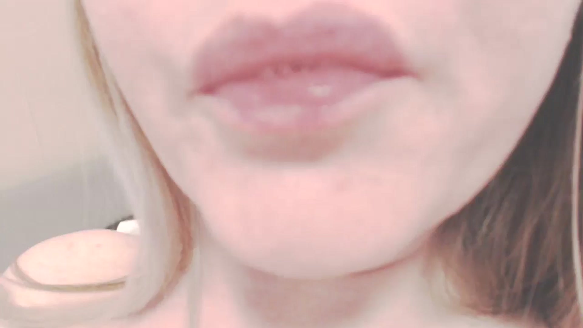 Gallery image thumbnail from SoLittleAmber's myfreecams stream on, 07/29/2024, 11:32 image 7 of 20