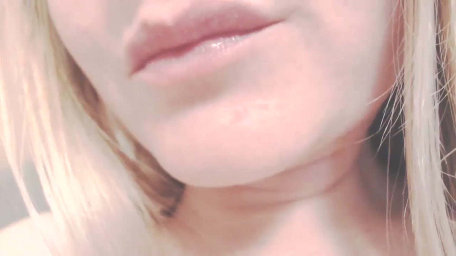 Gallery image thumbnail from SoLittleAmber's myfreecams stream on, 07/29/2024, 11:32 image 19 of 20