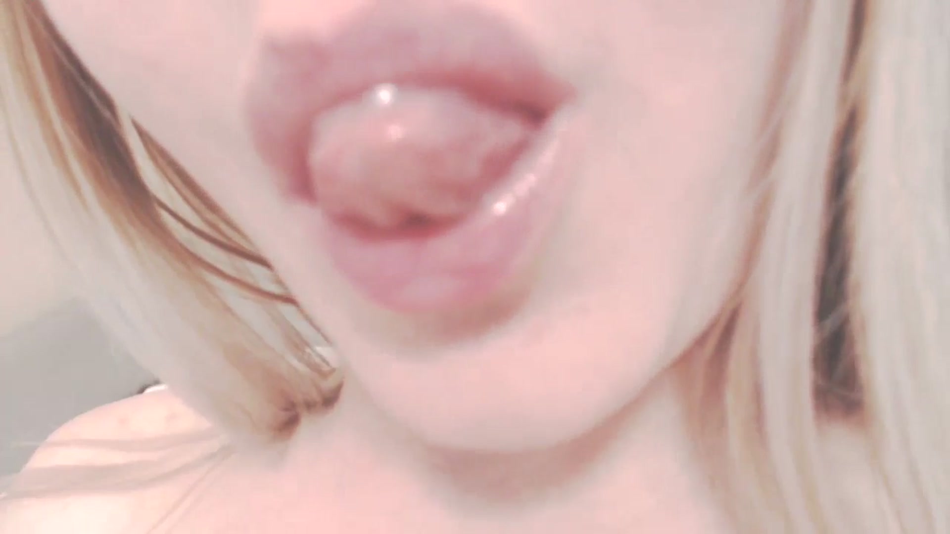 Gallery image thumbnail from SoLittleAmber's myfreecams stream on, 07/29/2024, 11:32 image 4 of 20