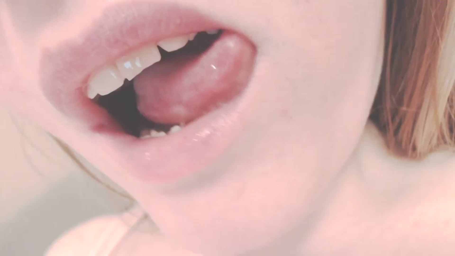 Gallery image thumbnail from SoLittleAmber's myfreecams stream on, 07/31/2024, 13:15 image 5 of 20