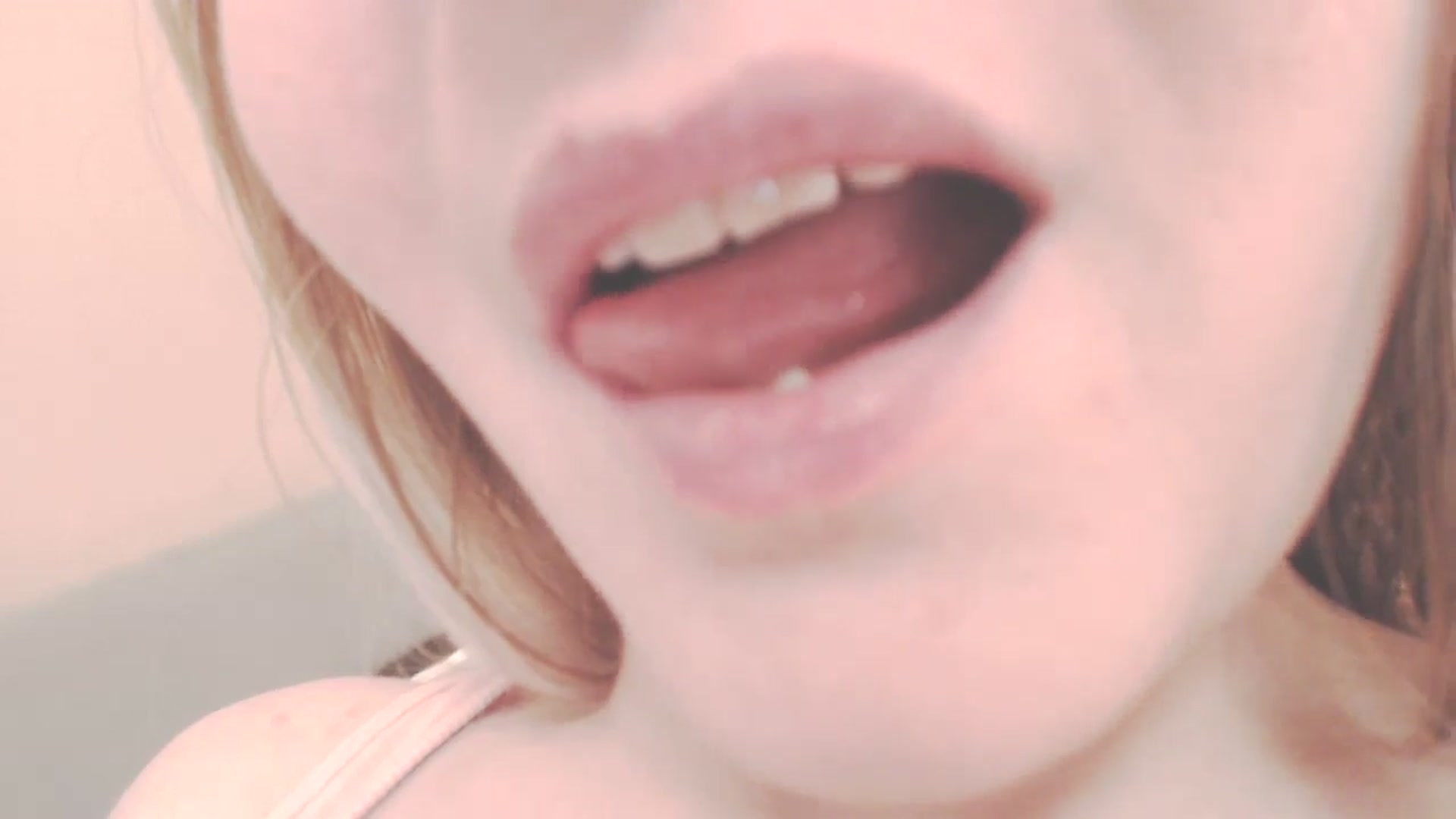 Gallery image thumbnail from SoLittleAmber's myfreecams stream on, 07/31/2024, 13:15 image 14 of 20