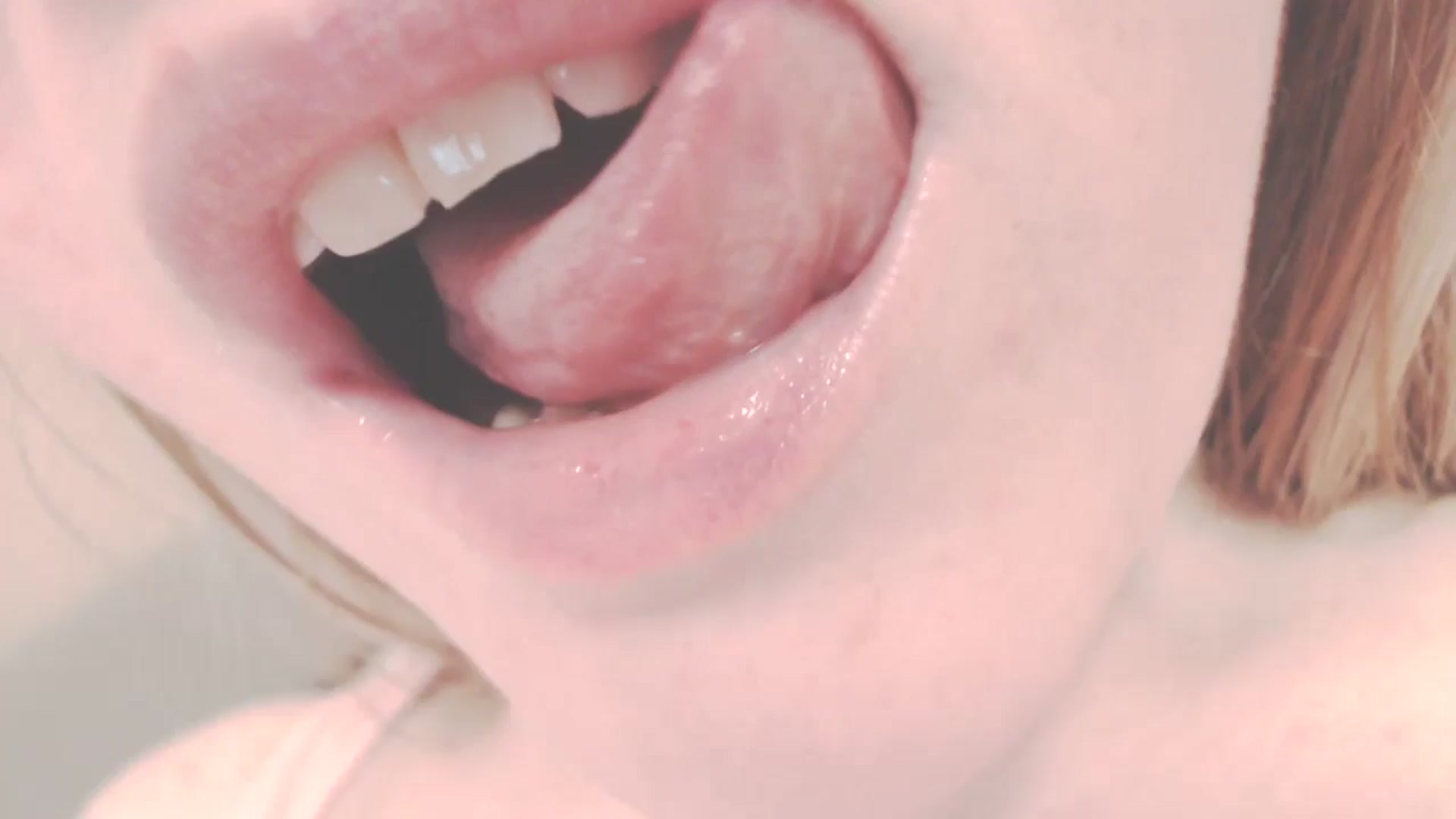 Gallery image thumbnail from SoLittleAmber's myfreecams stream on, 07/31/2024, 13:15 image 4 of 20
