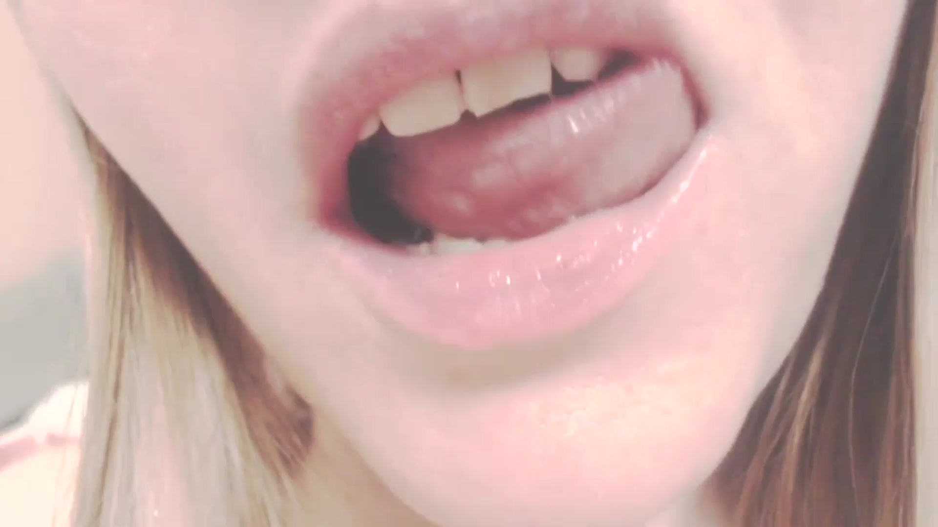 Gallery image thumbnail from SoLittleAmber's myfreecams stream on, 10/15/2024, 10:44 image 7 of 20