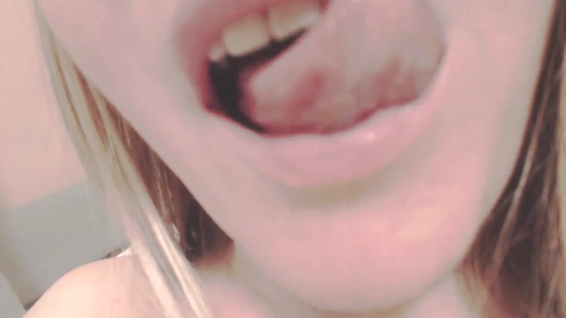 Gallery image thumbnail from SoLittleAmber's myfreecams stream on, 10/29/2024, 11:05 image 19 of 20