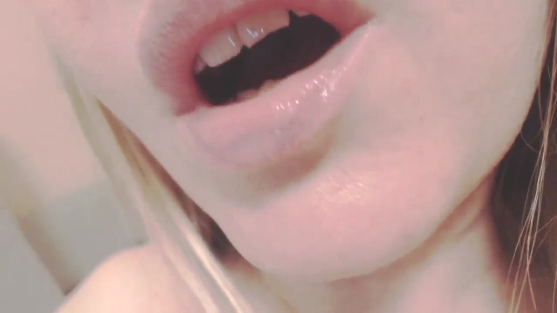 Gallery image thumbnail from SoLittleAmber's myfreecams stream on, 10/29/2024, 11:05 image 16 of 20
