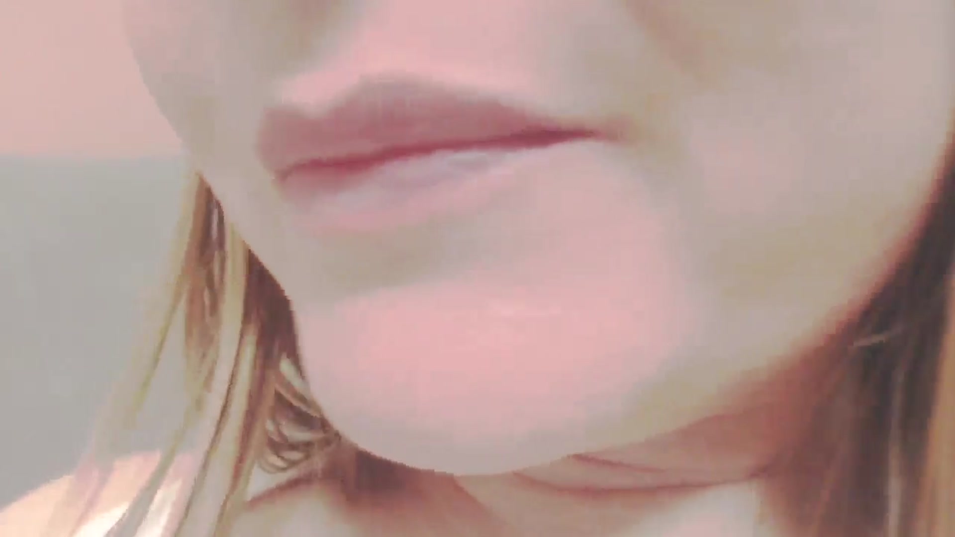 Gallery image thumbnail from SoLittleAmber's myfreecams stream on, 03/13/2025, 10:28 image 12 of 20