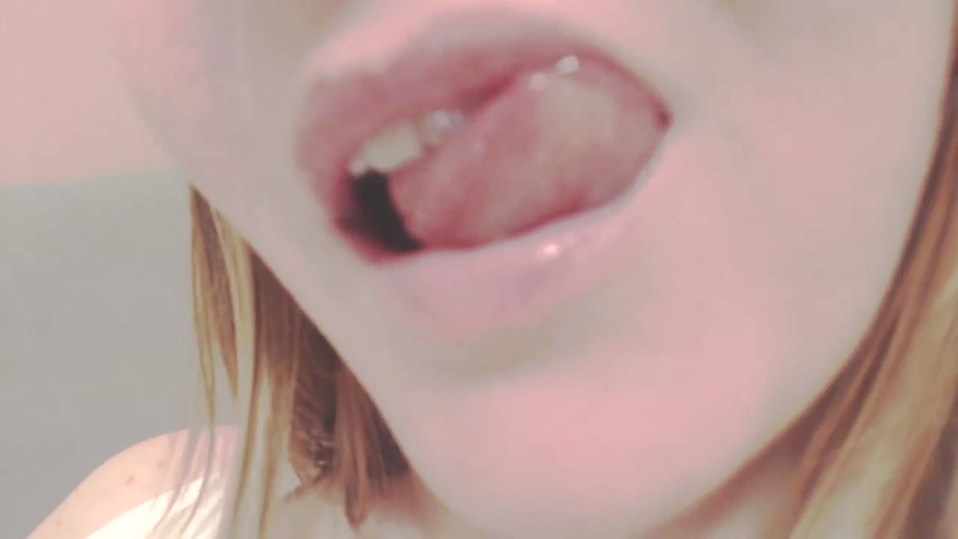 Gallery image thumbnail from SoLittleAmber's myfreecams stream on, 03/13/2025, 10:28 image 15 of 20